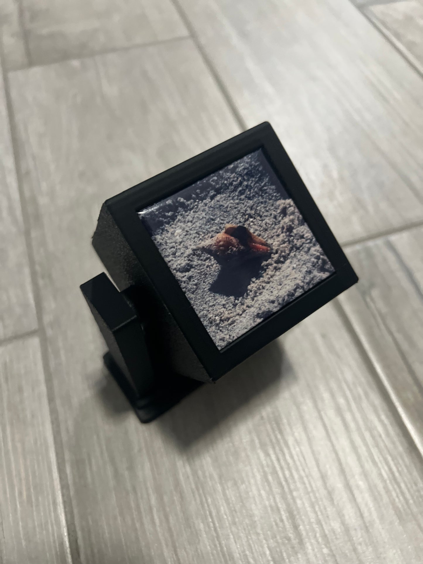 Rotating Memory Frame